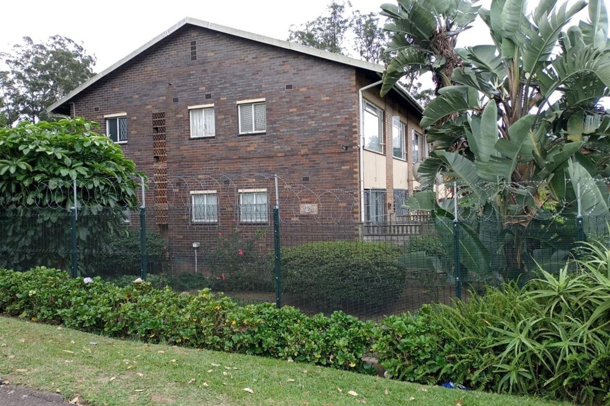 Duplex  To Rent in Pinetown Central, Pinetown, KwaZulu Natal - Photo 2