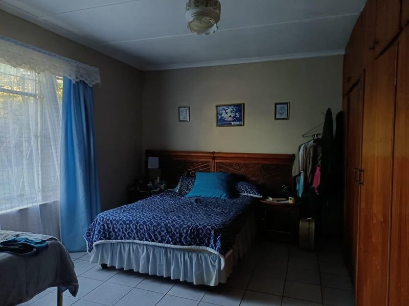Spacious Smallholding Near the Vaal River - Ideal family living - Photo 10