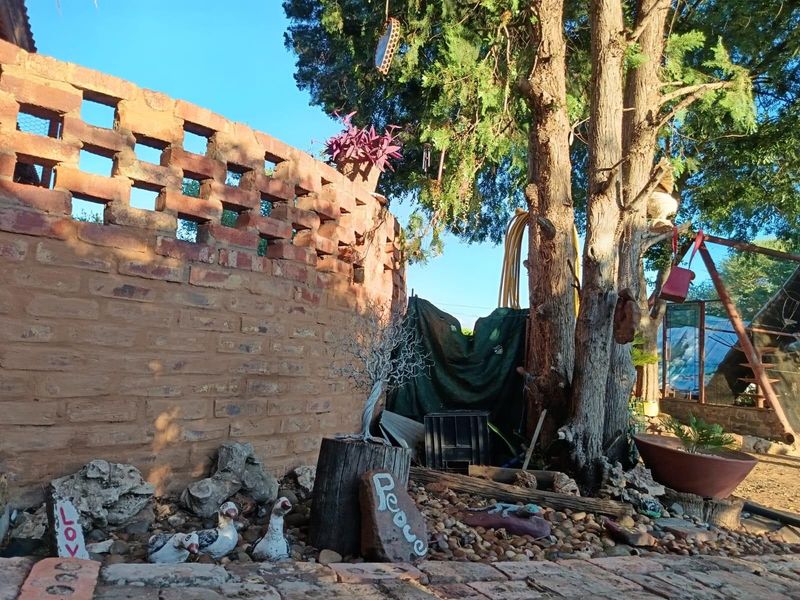 Spacious Smallholding Near the Vaal River - Ideal family living - Photo 3