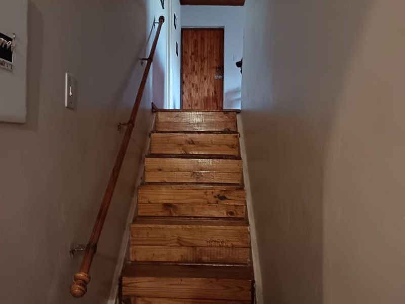 Spacious Smallholding Near the Vaal River - Ideal family living - Photo 8