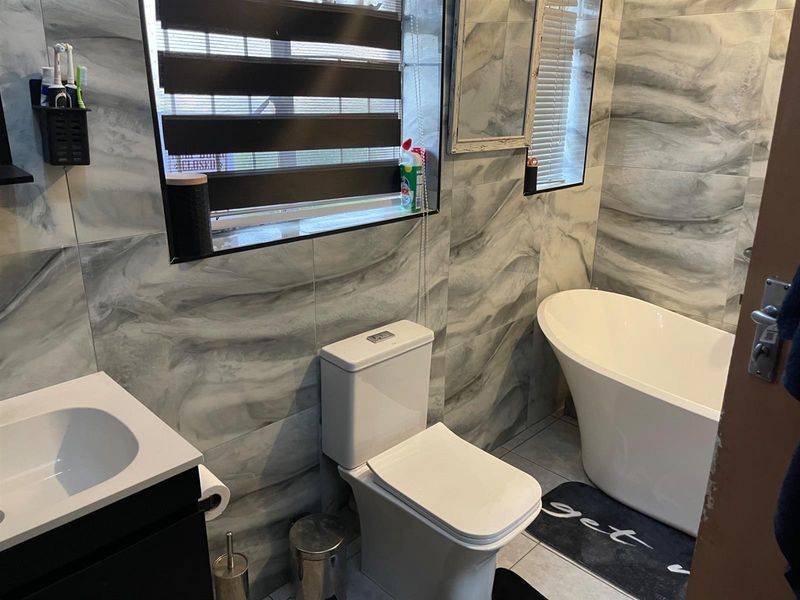 4 Bedroom House To Rent in Kriel - Photo 5