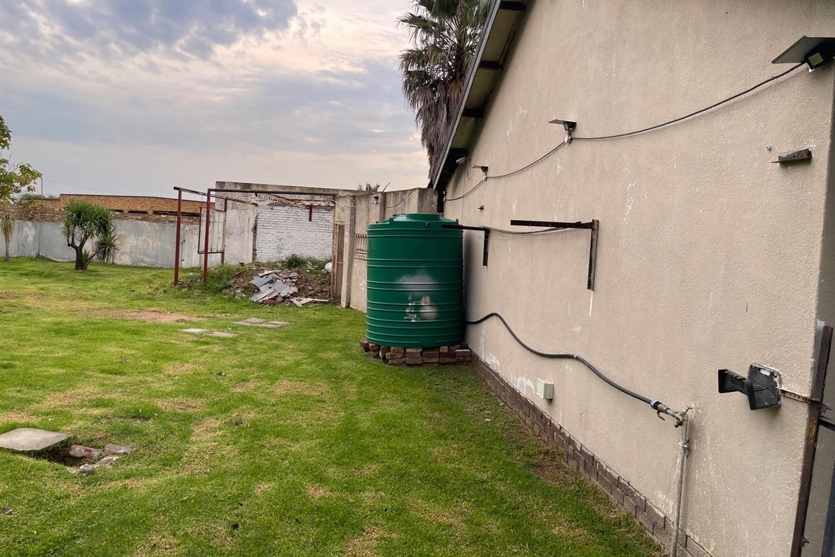 4 Bedroom House To Rent in Kriel - Photo 3