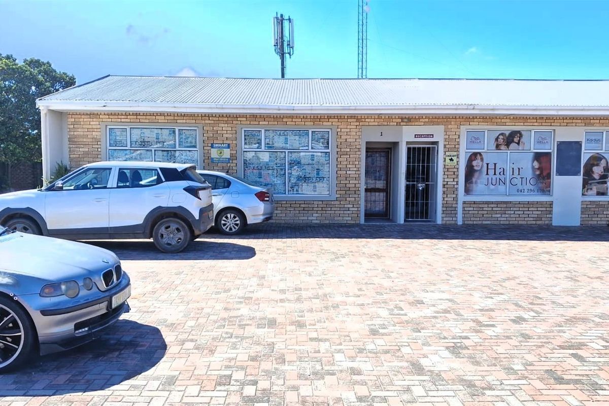 Commercial Property for Sale in Wavecrest, Jeffreys Bay - Prime Investment with Rental Income - Photo 3