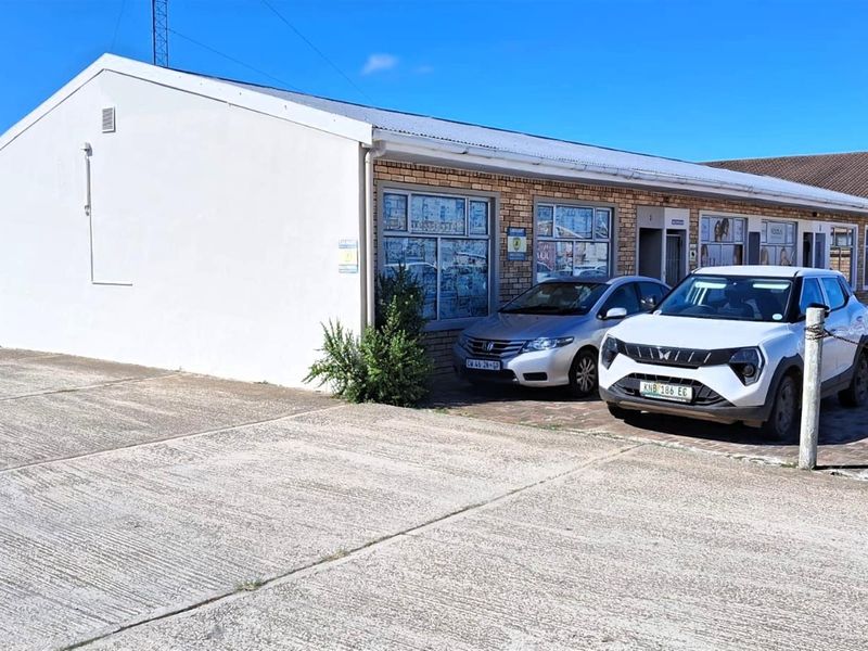 Commercial Property for Sale in Wavecrest, Jeffreys Bay - Prime Investment with Rental Income - Photo 2