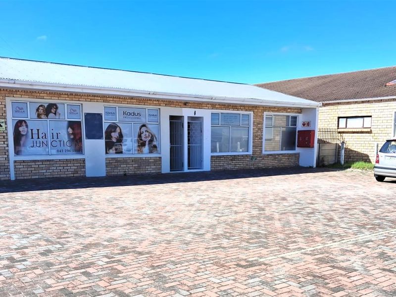 Commercial Property for Sale in Wavecrest, Jeffreys Bay - Prime Investment with Rental Income - Photo 4