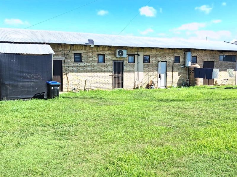 Commercial Property for Sale in Wavecrest, Jeffreys Bay - Prime Investment with Rental Income - Photo 6