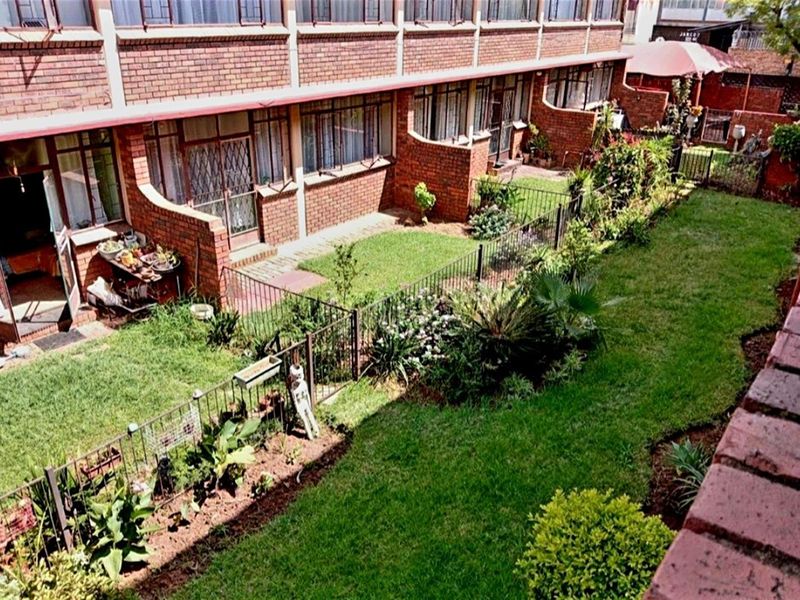 Neat 2-Bedroom Apartment in Pretoria North - Photo 8