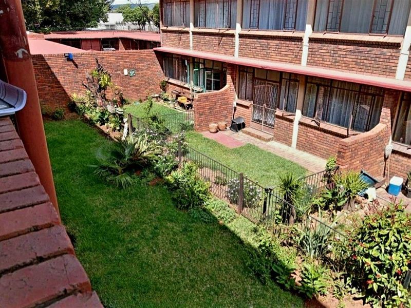 Neat 2-Bedroom Apartment in Pretoria North - Photo 9