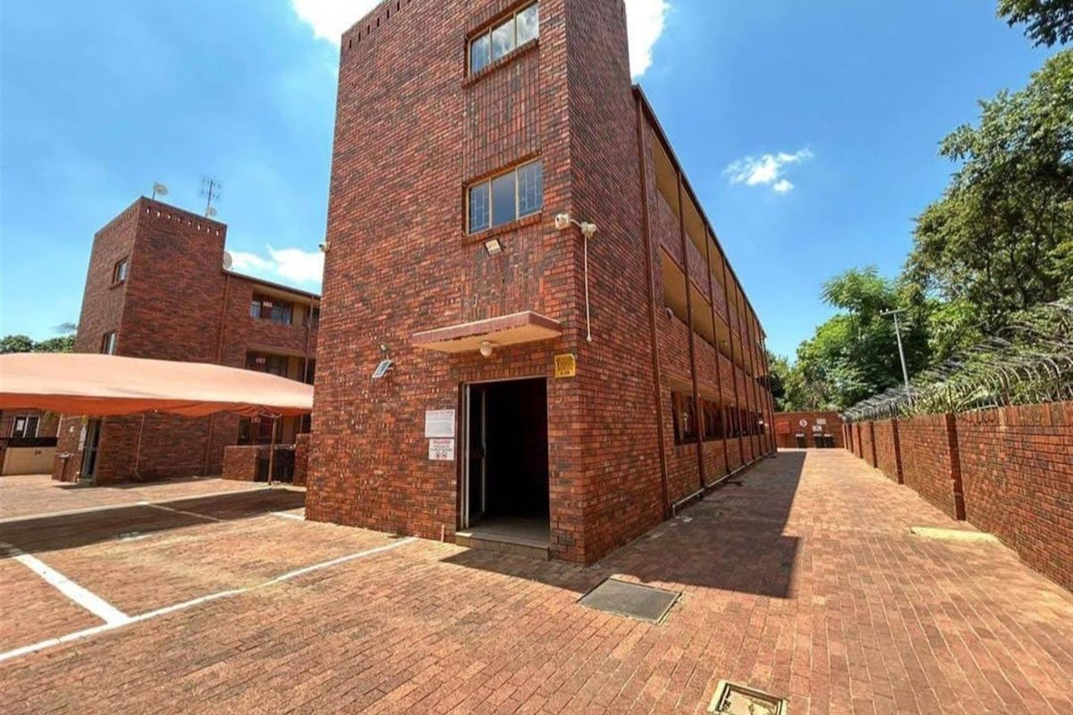 Neat 2-Bedroom Apartment in Pretoria North - Photo 2