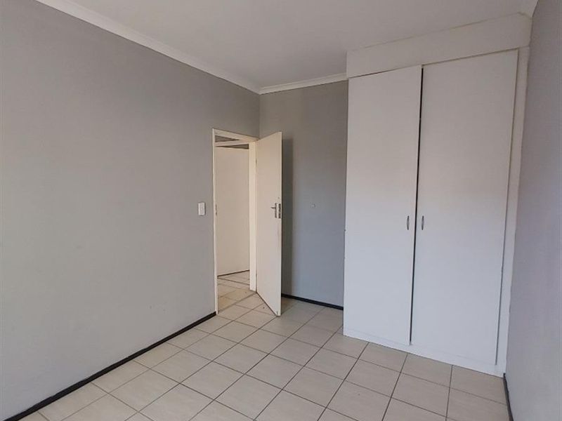 2 Bedroom,1Bath Apartment for rent in Halfway house - Photo 7