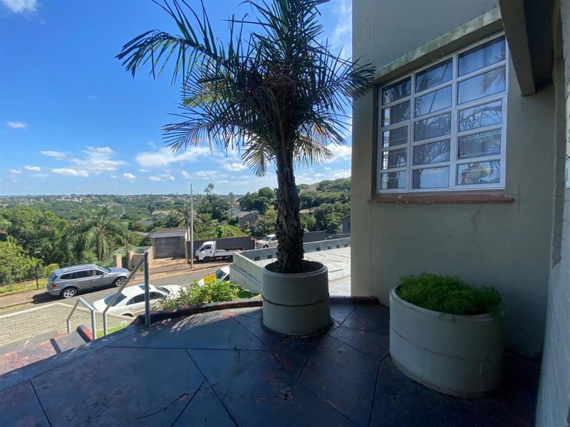 Apartment To Rent in Umbilo, Durban, KwaZulu Natal - Photo 2