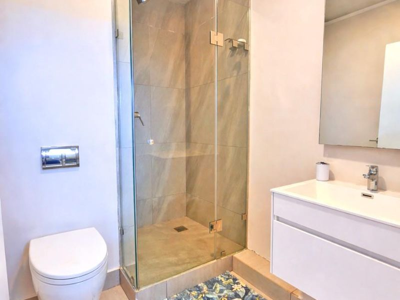 Available Immediately! Stunning Furnished Apartment to Let! - Photo 7