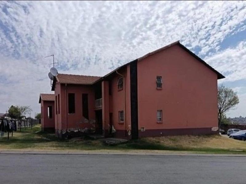 Apartment For Sale in LIMPOPO FLATS, FRIENDSHIPTOWN - Photo 10