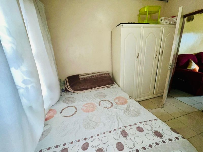 Apartment For Sale in LIMPOPO FLATS, FRIENDSHIPTOWN - Photo 5