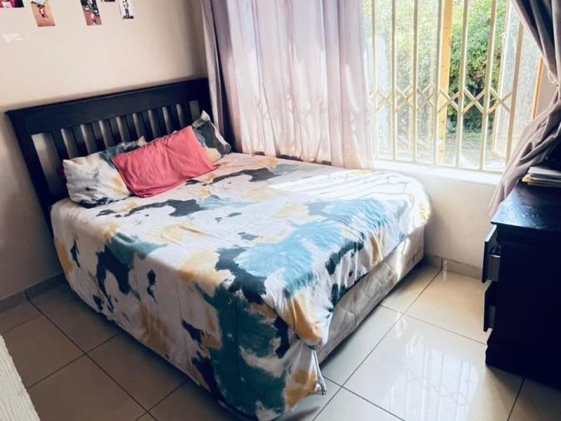 Ivestors!! Three Bedroom House with 3 1 bedroom Apartments for Sale in The Reeds, Centurion - Photo 7