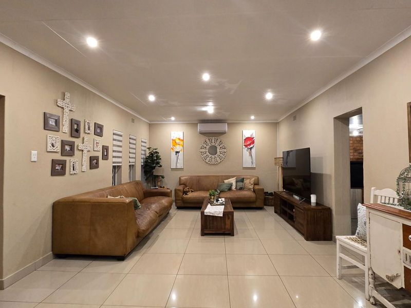 Modern Comfort Meets Effortless Living - Move-In Ready with Exceptional Extras - Photo 4