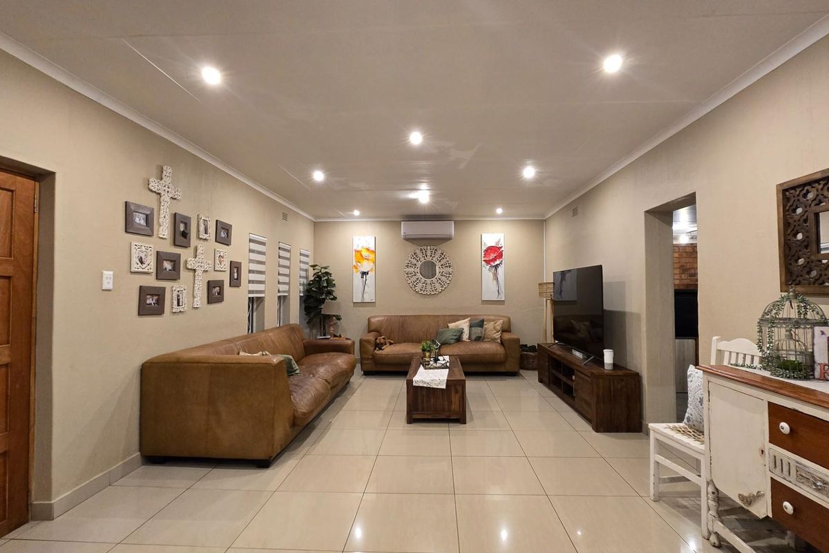 Modern Comfort Meets Effortless Living - Move-In Ready with Exceptional Extras - Photo 4