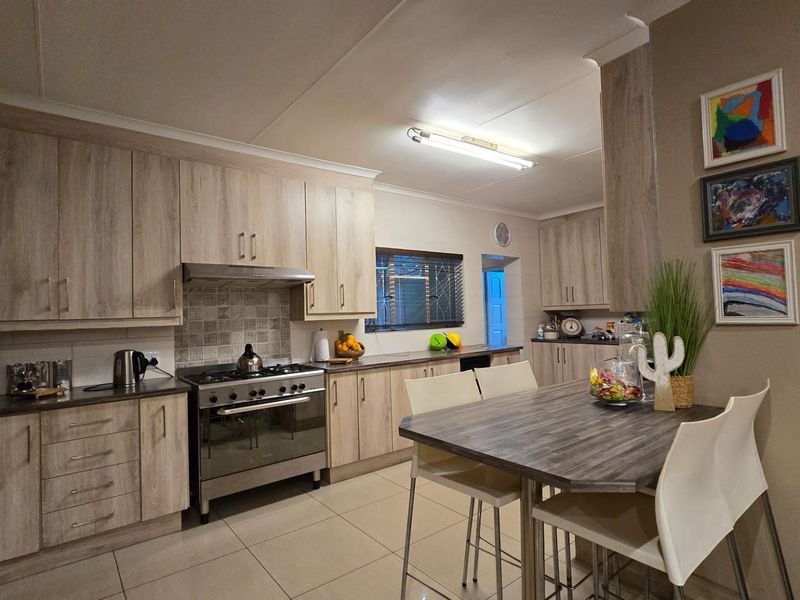 Modern Comfort Meets Effortless Living - Move-In Ready with Exceptional Extras - Photo 10