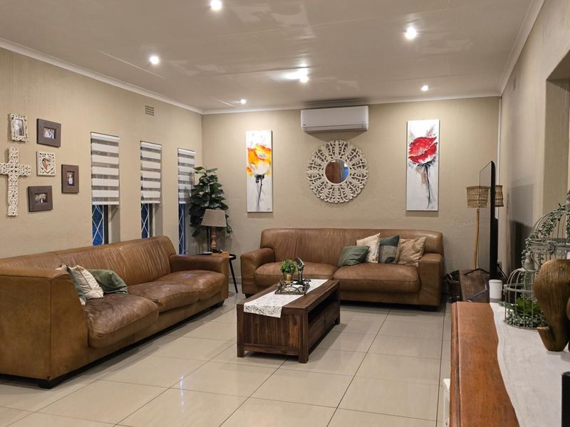 Modern Comfort Meets Effortless Living - Move-In Ready with Exceptional Extras - Photo 5