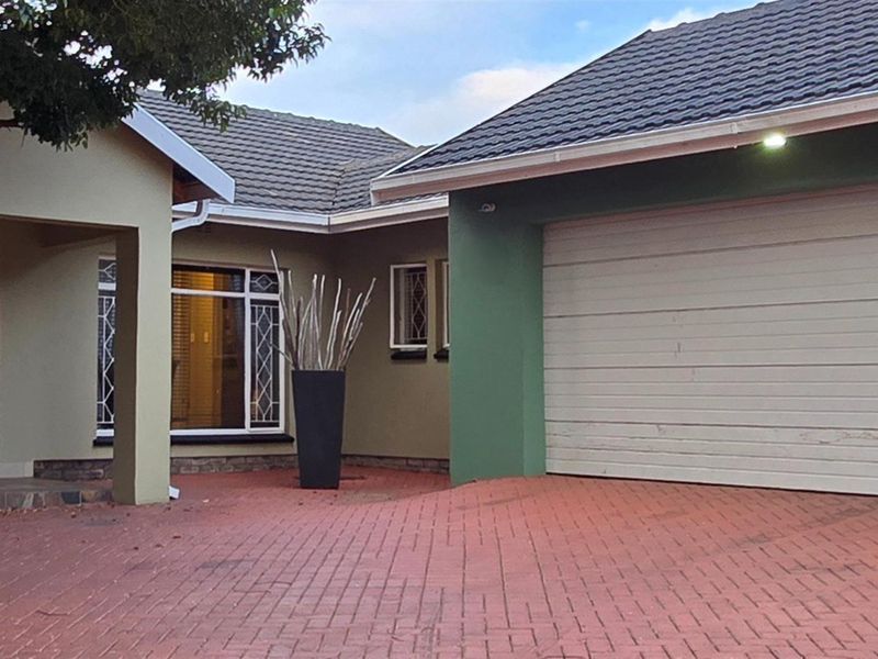 Modern Comfort Meets Effortless Living - Move-In Ready with Exceptional Extras - Photo 3