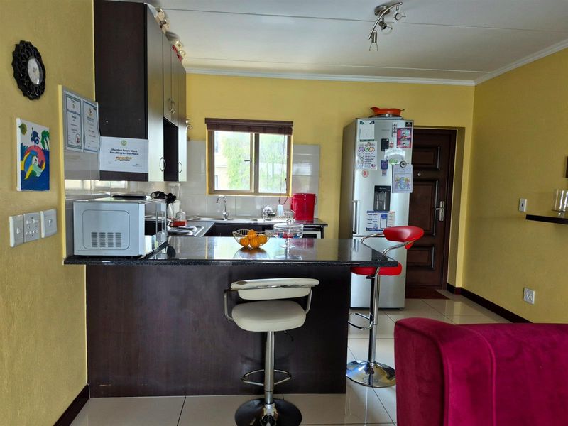 Apartment For Sale in Erand Gardens Midrand - Photo 5