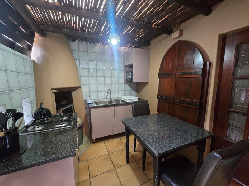 Luxury Fully Serviced Extended-Stay Suites - Photo 2