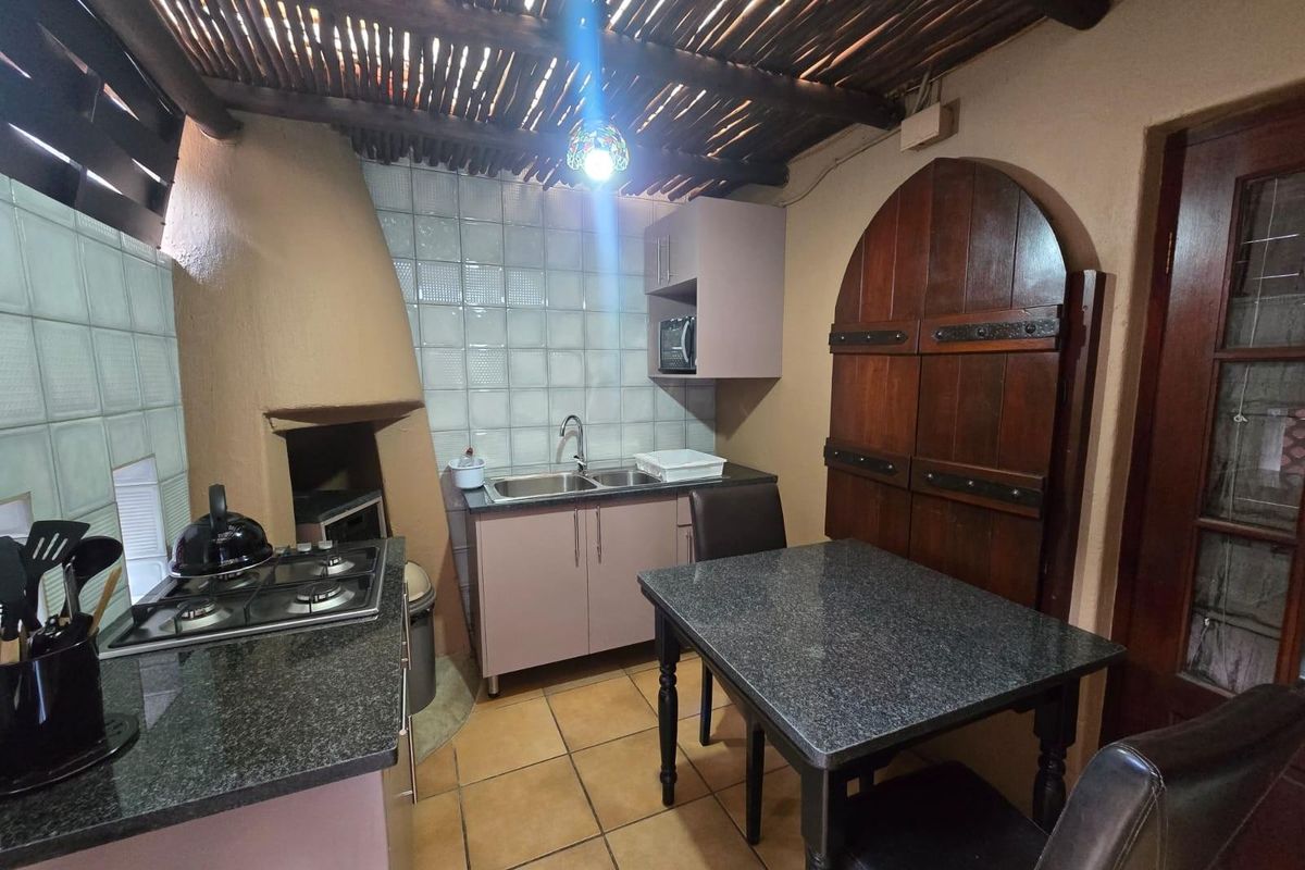 Luxury Fully Serviced Extended-Stay Suites - Photo 2