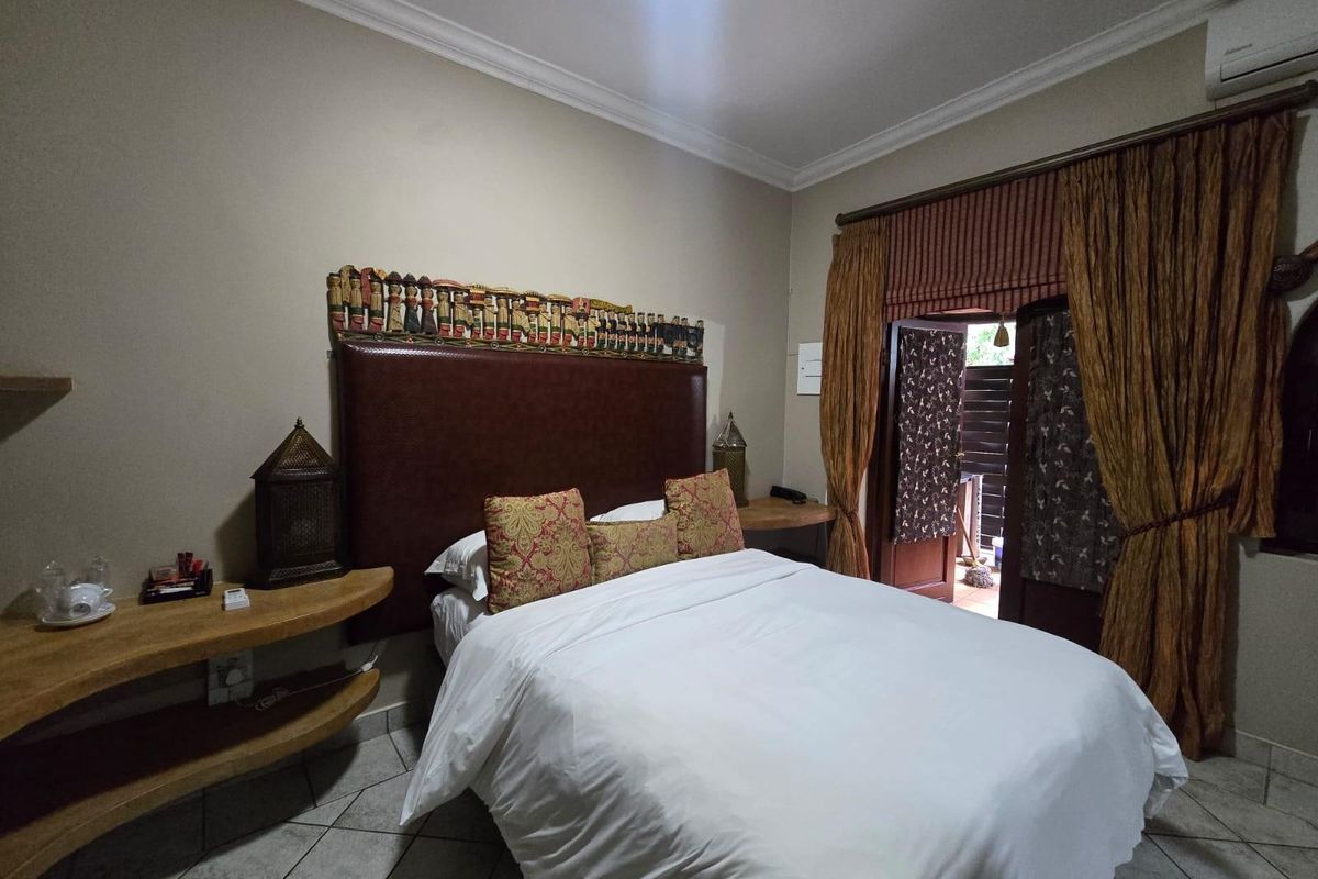 Luxury Fully Serviced Extended-Stay Suites - Photo 5