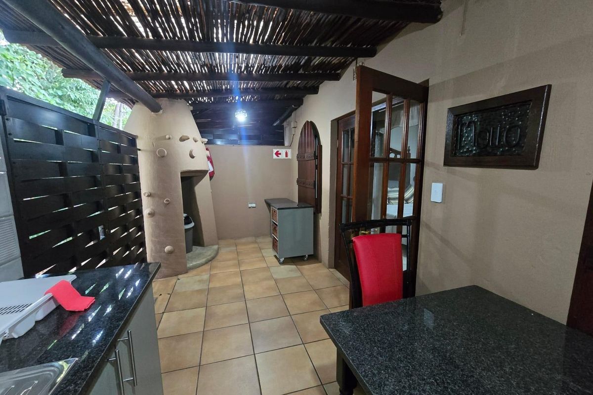 Luxury Fully Serviced Extended-Stay Studio Apartment - Photo 4