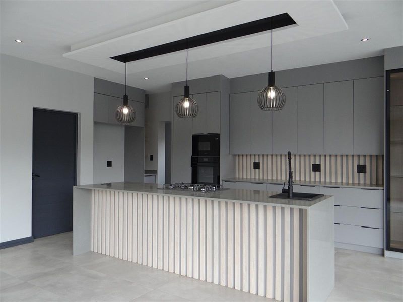 4 Bedroom House For Sale in Fountainbrook Estate, Midstream Estate, Centurion - Photo 4