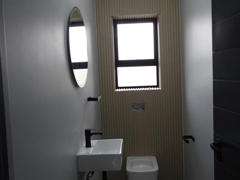 4 Bedroom House For Sale in Fountainbrook Estate, Midstream Estate, Centurion - Photo 10