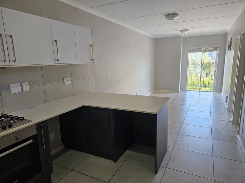 Vacant and ready - Modern 2bed Apartment in Burgundy Estate - Photo 6