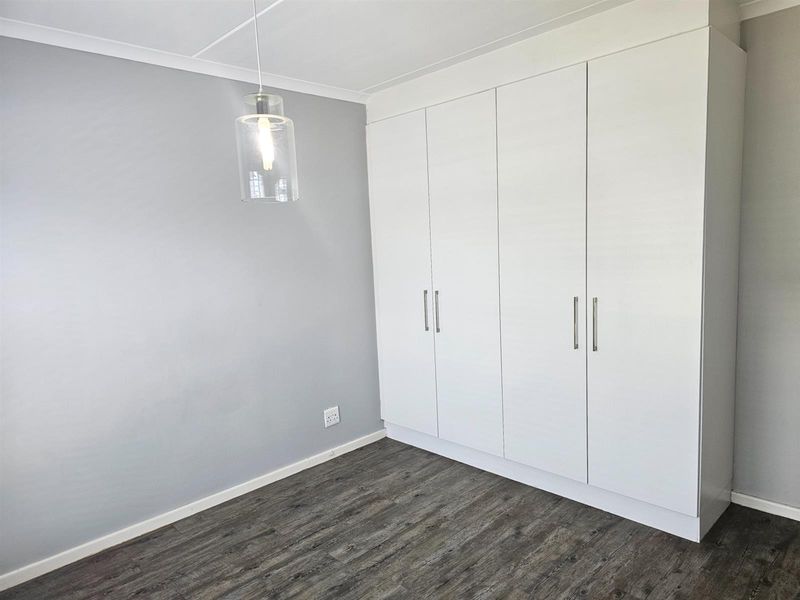 Vacant and ready - Modern 2bed Apartment in Burgundy Estate - Photo 10