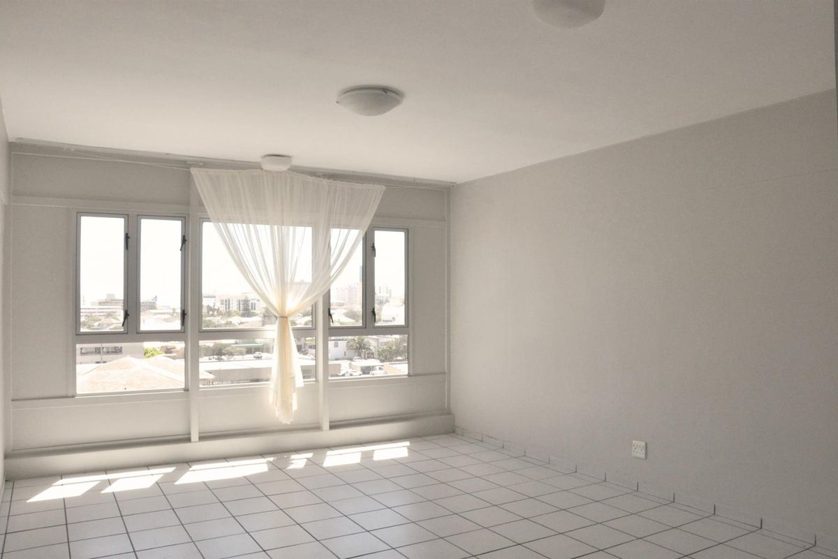 Studio Apartment For Sale in Strand - Photo 2