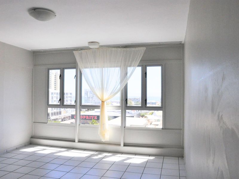 Studio Apartment For Sale in Strand - Photo 4