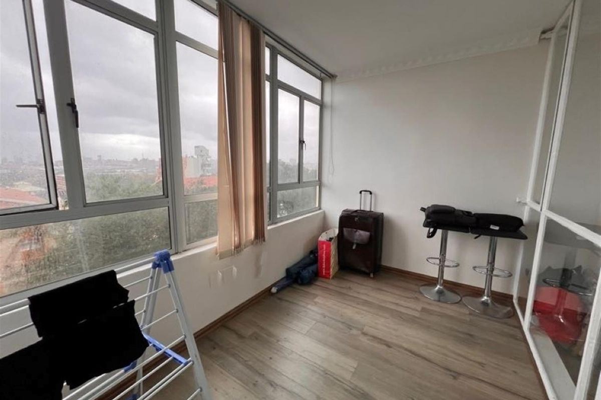 1.5 Bedroom Apartment To Rent in Essenwood, Durban, KwaZulu-Natal - Photo 4