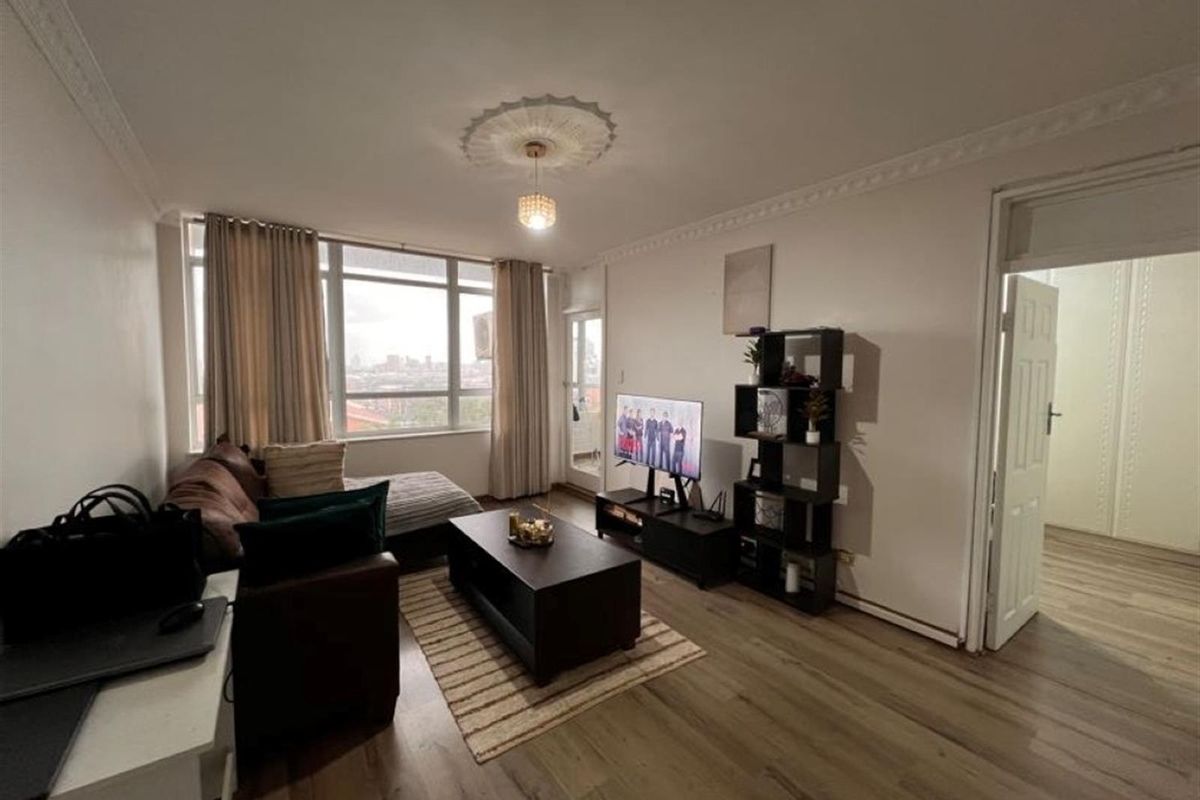 1.5 Bedroom Apartment To Rent in Essenwood, Durban, KwaZulu-Natal - Photo 2