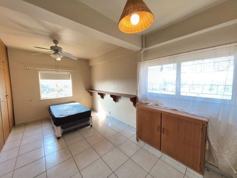 The Ultimate Investment Opportunity: Prime Student Living Right at SPU’s Doorstep - Photo 8