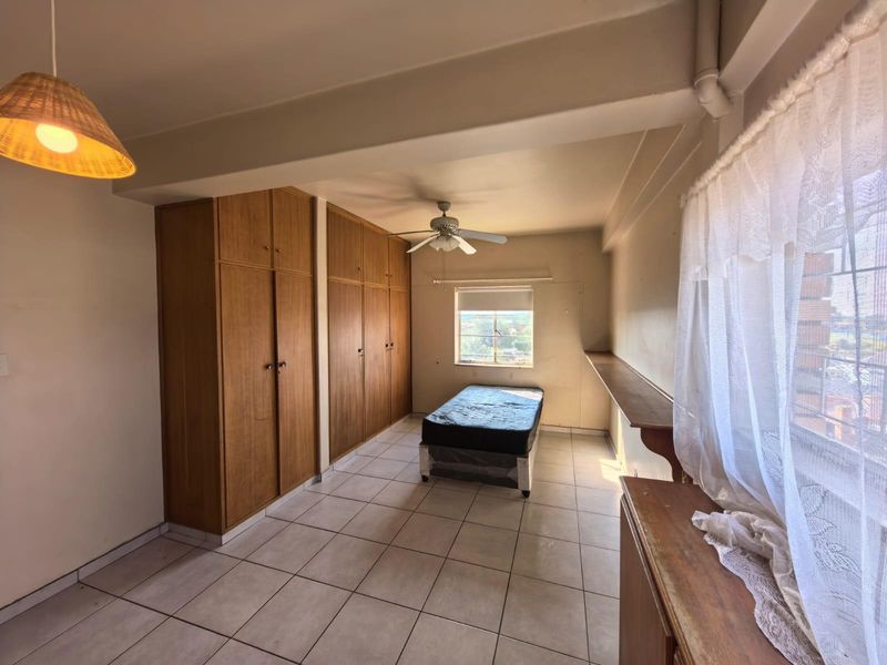 The Ultimate Investment Opportunity: Prime Student Living Right at SPU’s Doorstep - Photo 10