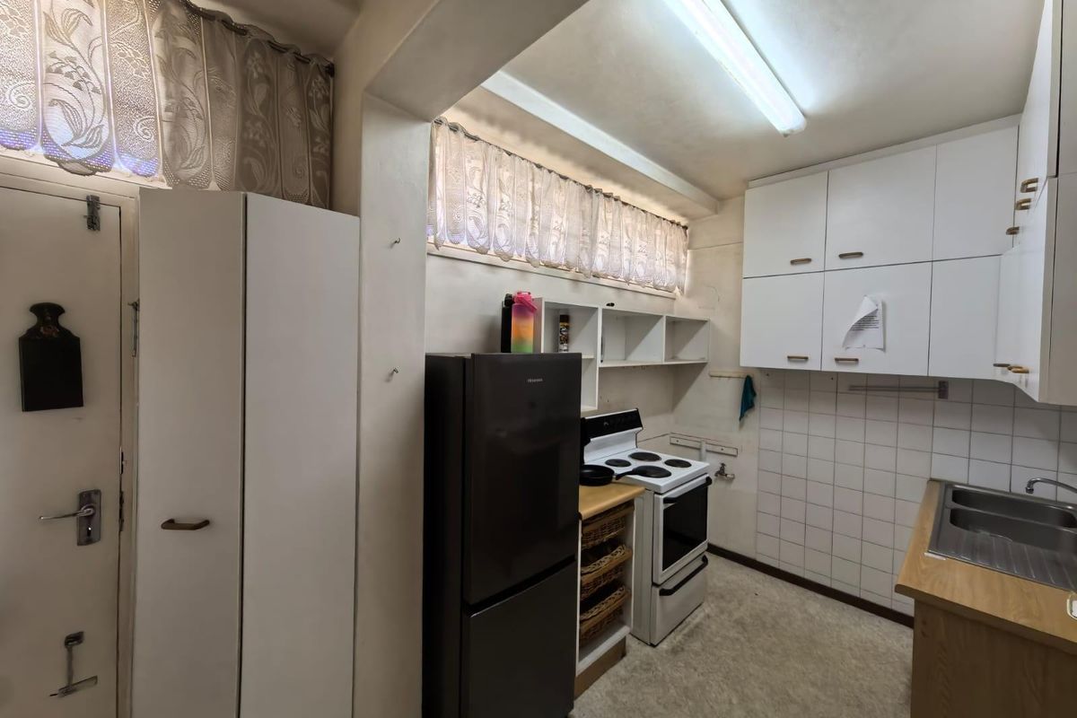 The Ultimate Investment Opportunity: Prime Student Living Right at SPU’s Doorstep - Photo 5