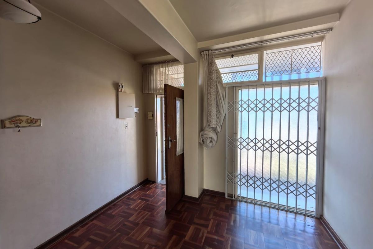 The Ultimate Investment Opportunity: Prime Student Living Right at SPU’s Doorstep - Photo 4