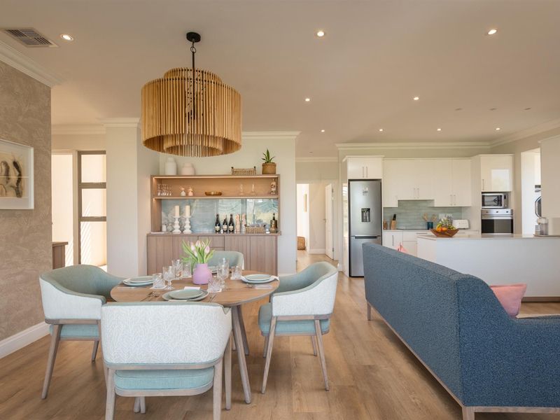 Coastal Elegance Meets Architectural Grace - Photo 8