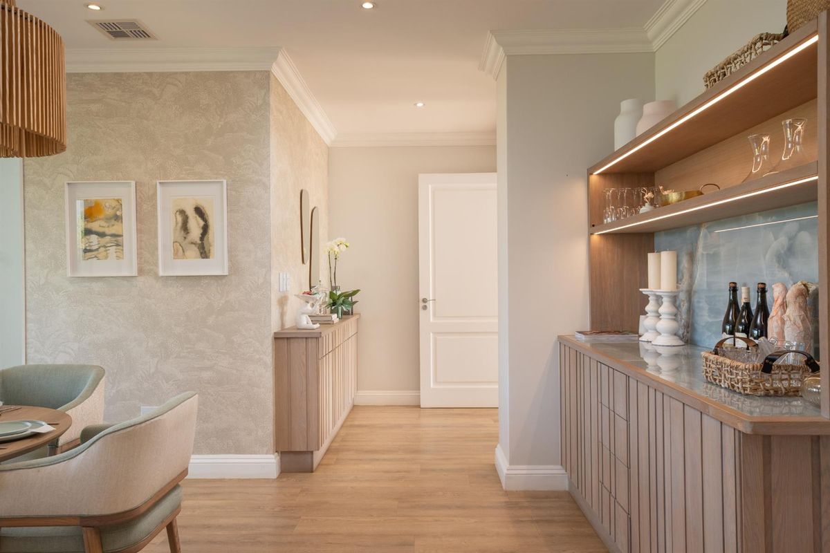 Coastal Elegance Meets Architectural Grace - Photo 3