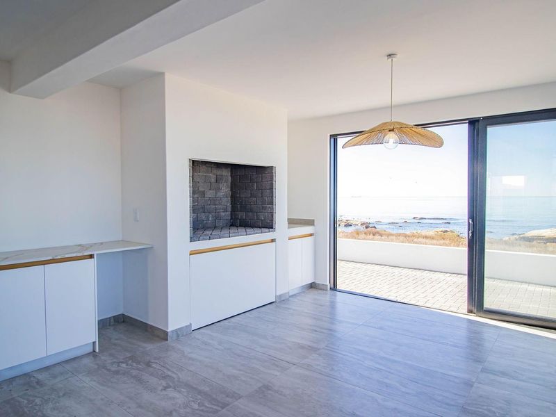 Luxury Beachfront living, Refined by Design and Ocean Vistas! - Photo 10
