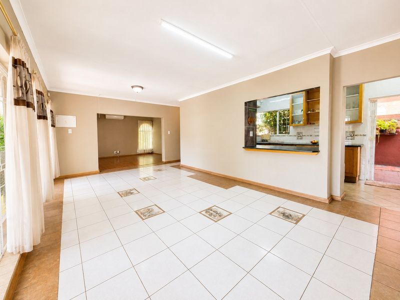 Tropical Family Retreat with Separate Flatlet in the Heart of Ifafi - Photo 7