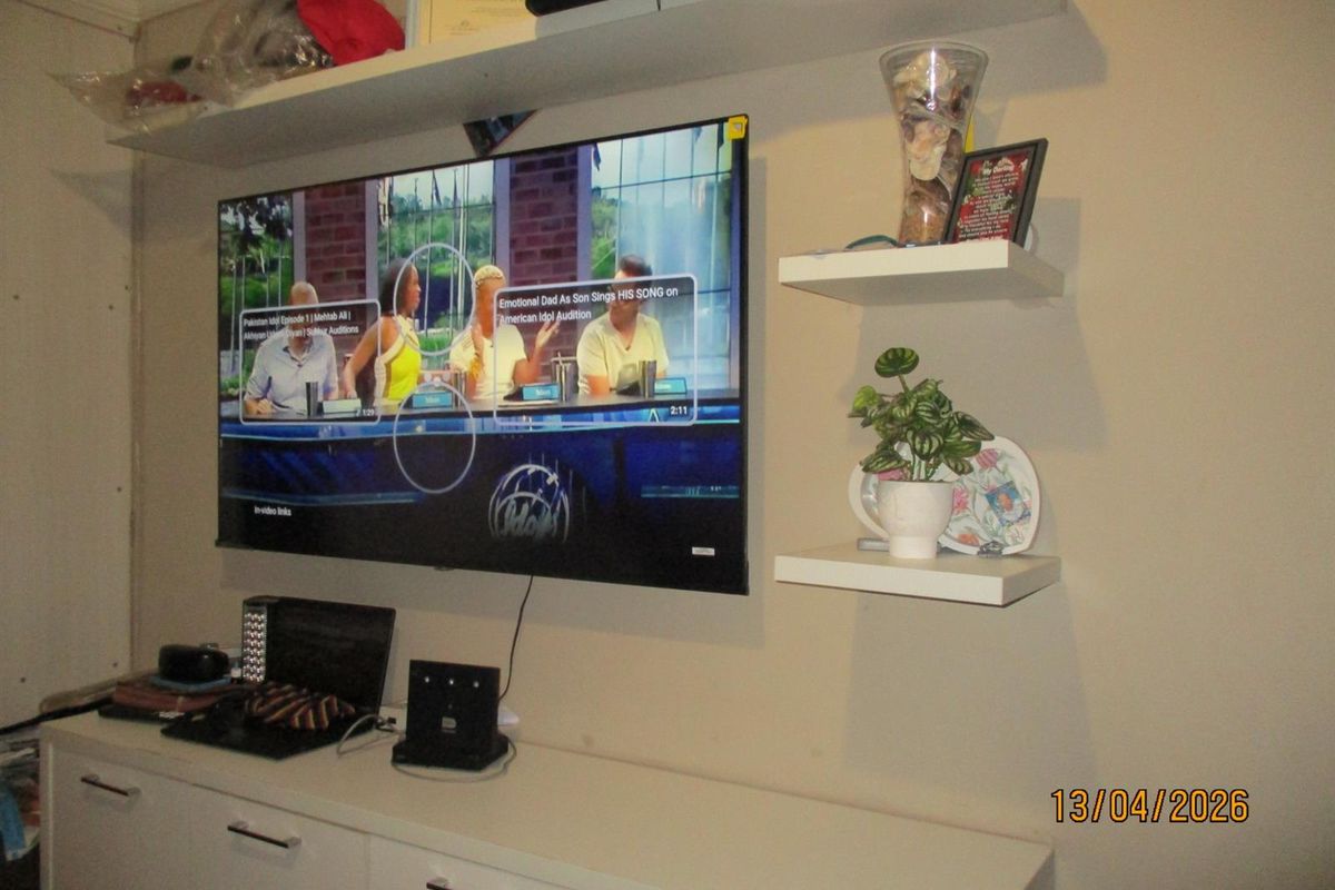 Bachelor For Sale in Limpopo Flats, Midrand - Photo 5