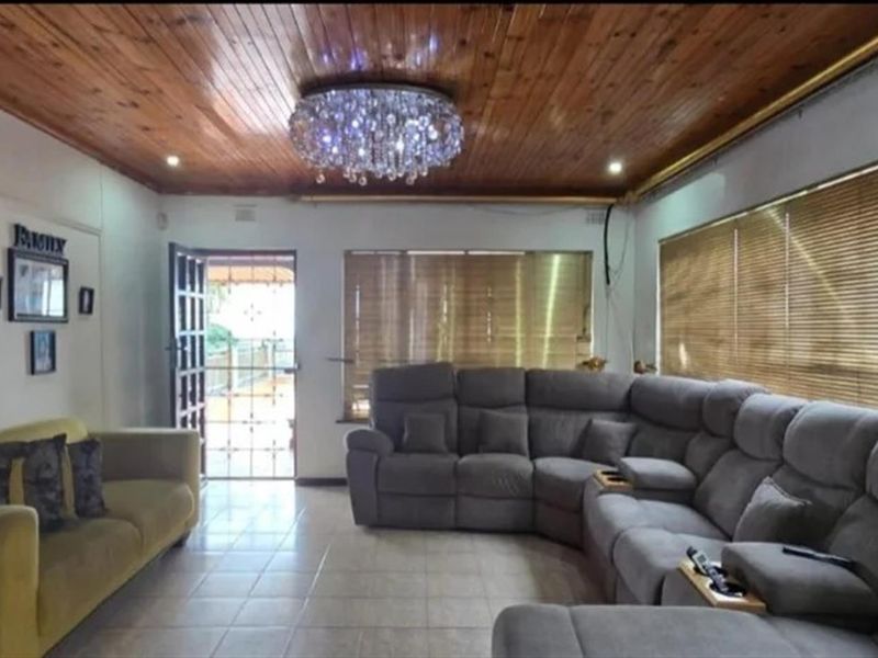 House For Sale in Stanger Heights, Stanger, KwaZulu Natal - Photo 5