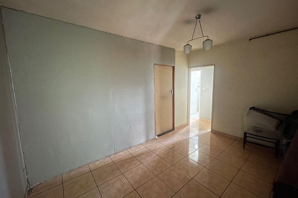 Investment Property for Sale in Arcadia. - Photo 3