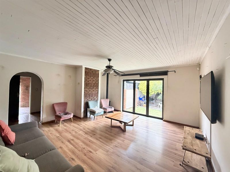Spacious Family House For Sale in Elarduspark, Pretoria - Photo 7
