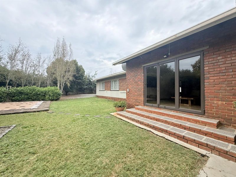 Spacious Family House For Sale in Elarduspark, Pretoria - Photo 2
